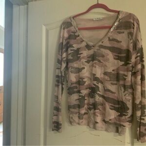 Cream Buttoned Fitted Blouse